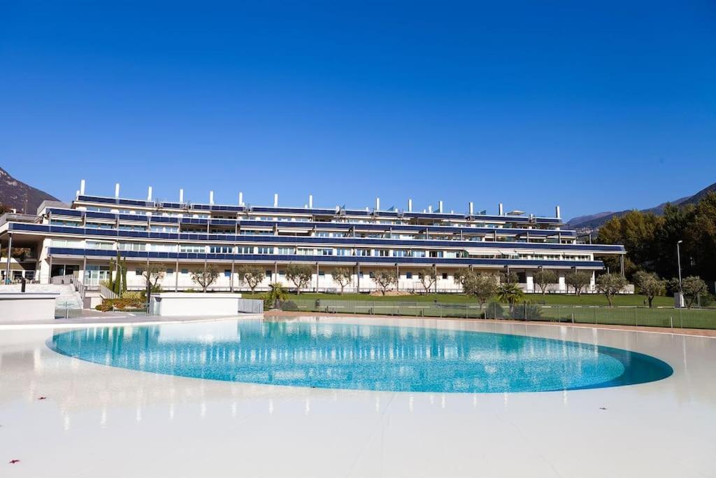 Appartamento Bersaglio Costa Volpino Exterior foto